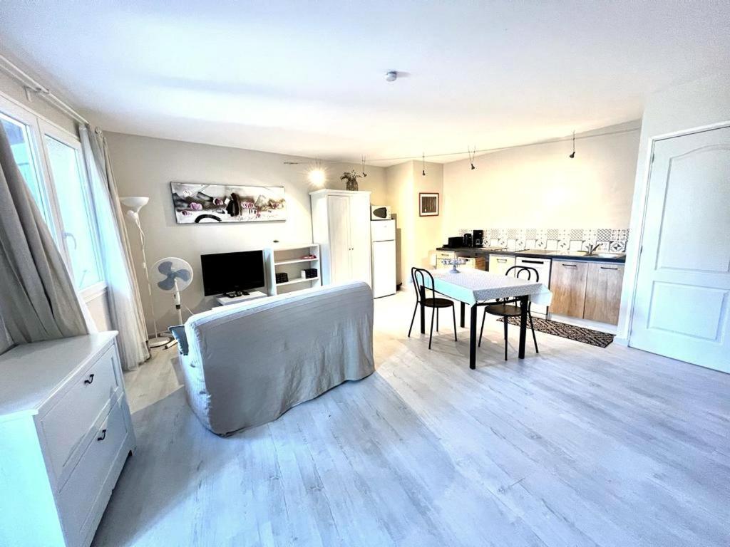 La Vigne Et L'Olivier Apartment Villeneuve-lès-Avignon Екстериор снимка